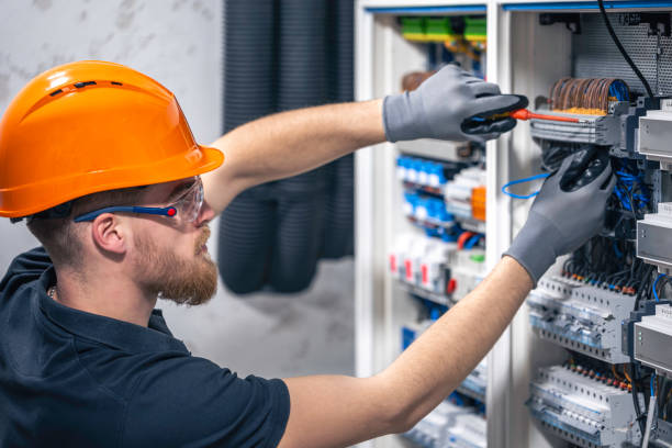 Best Electrical Contractors for Businesses  in Robbins, IL